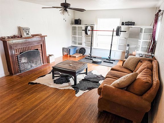 5th image of 1136 W Long St