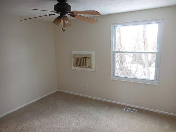 5th image of 671 Cedardale Dr