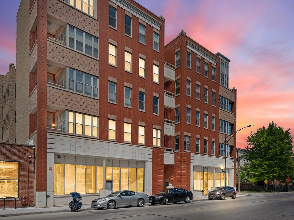 1st image of 2700 W Belmont Ave Unit 305