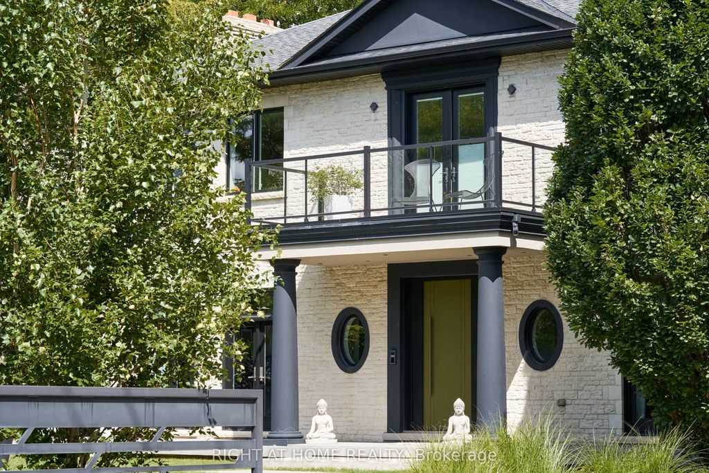 1305 Royal York Rd, Toronto, ON - More