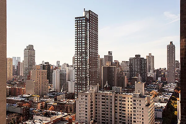 East River Tower