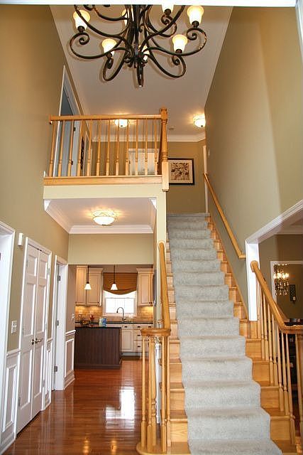 2nd image of 1202 Lindsay Ct