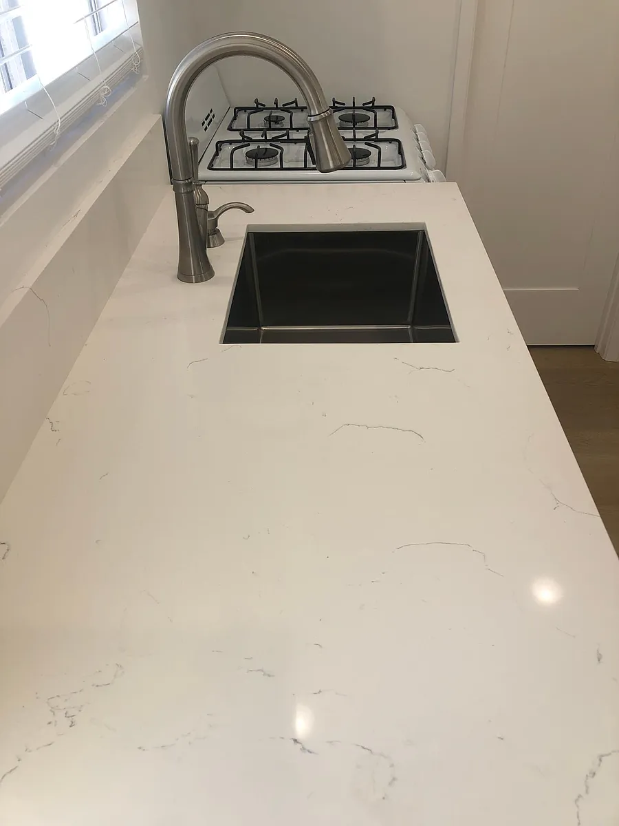 Quartz counter tops - gas cook top - 1956-2 Washington St #2