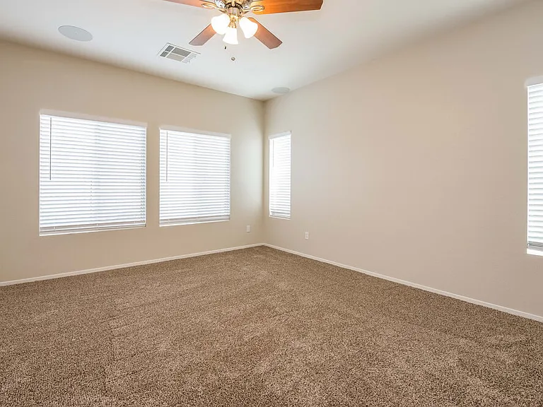 1240 Maple Pines Ave — Photo 2