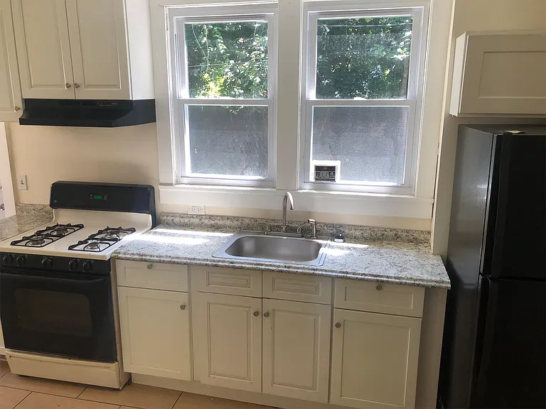 251 Euclid Ave — Photo 11