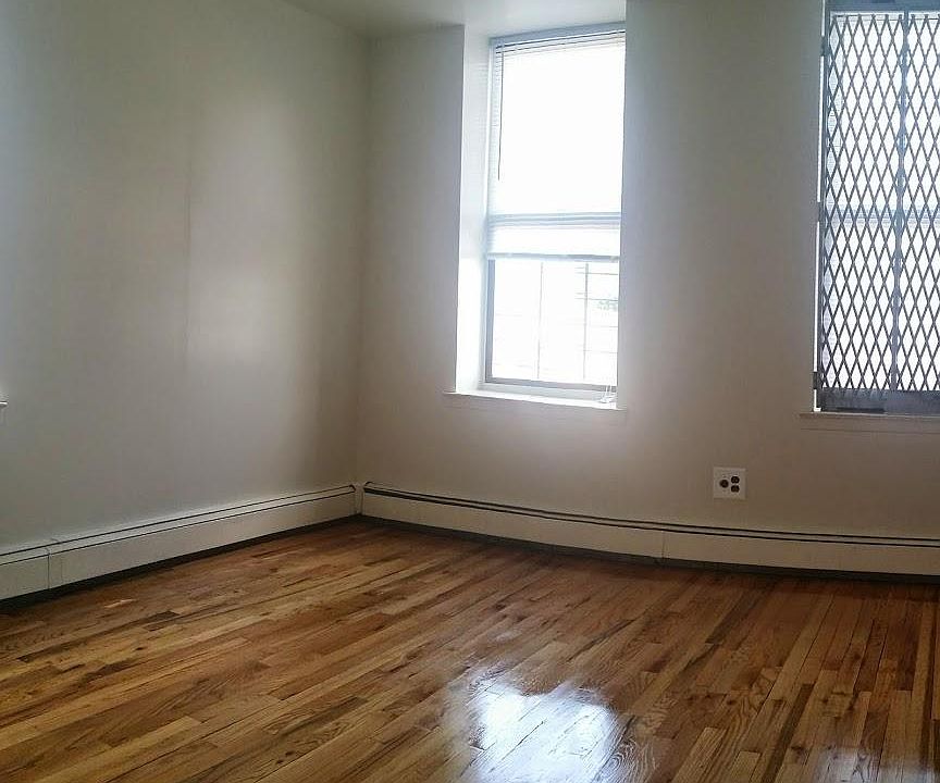 2nd image of 2500 Davidson Ave #12