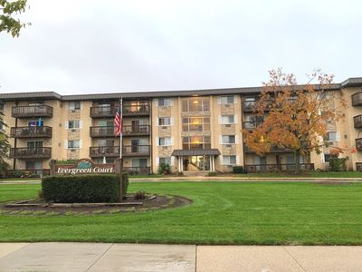 2222 S Goebbert Rd APT 351, Arlington Heights, IL, 60005