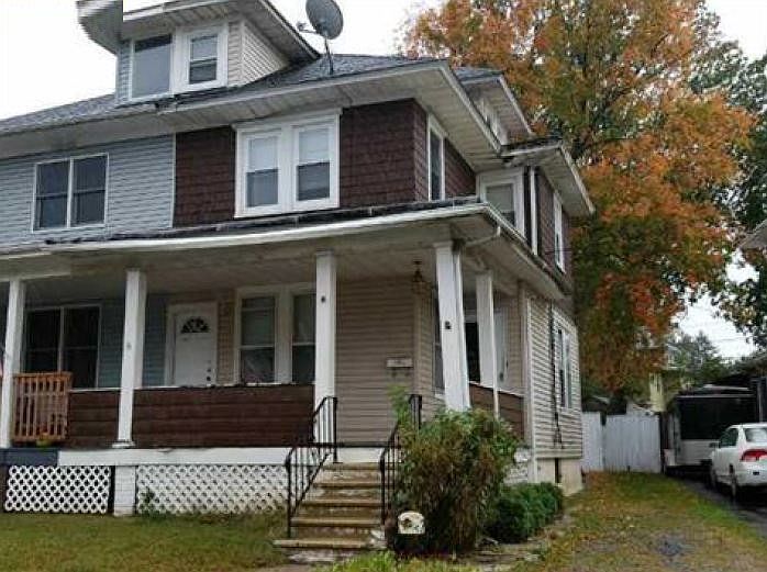 2nd image of 218 Hollywood Dr