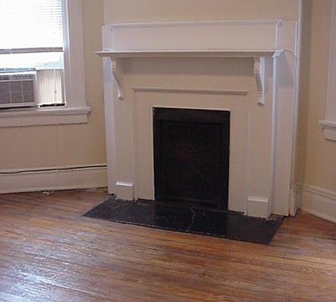 2nd image of 2030 W Grace St