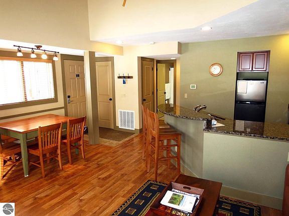 3rd image of 12475 Wintergreen Dr