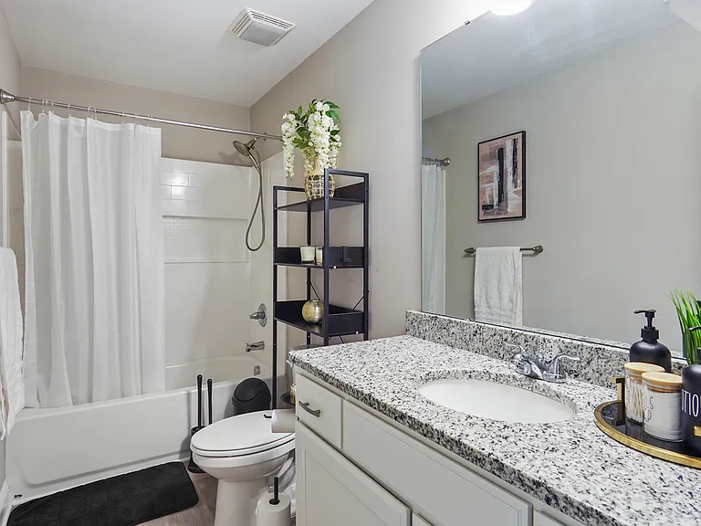 2675 Elmin St — Photo 18