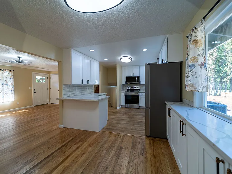 7700 SE 262nd Ave — Photo 7