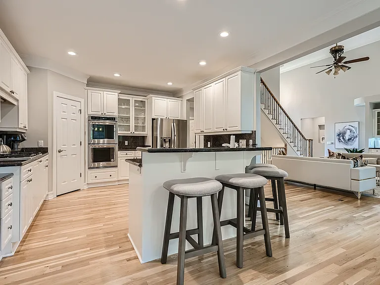 3362 Mathieson Dr NE — Photo 18