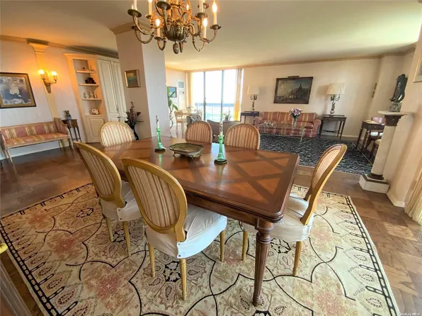 27110 Grand Central Parkway #20 0, Floral Park, NY 11005