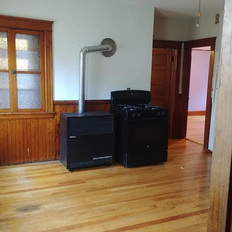 3 bed, 1300 sqft, $1,850 — Photo 3