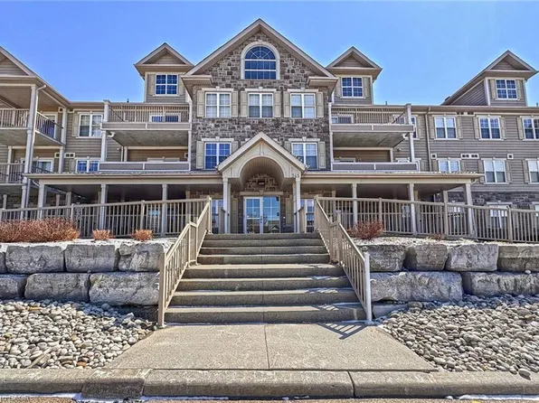 345 Fisher Mills Rd #103, Cambridge, ON N3C 0E5