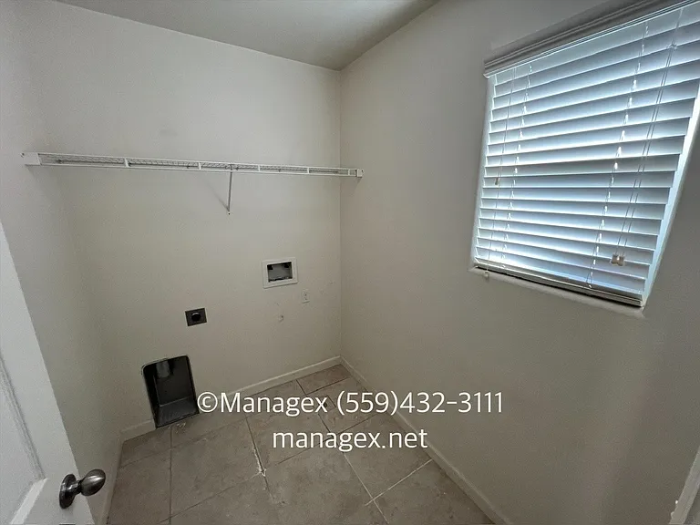 3658 Alcove Way — Photo 16