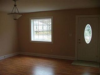 4th image of 2752 Howard St