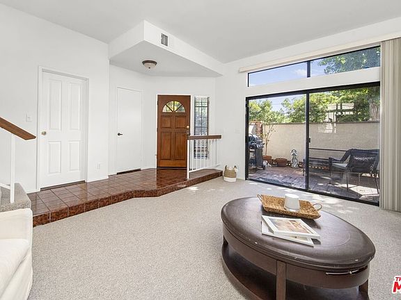 5th image of 7100 Balboa Blvd Unit 1102