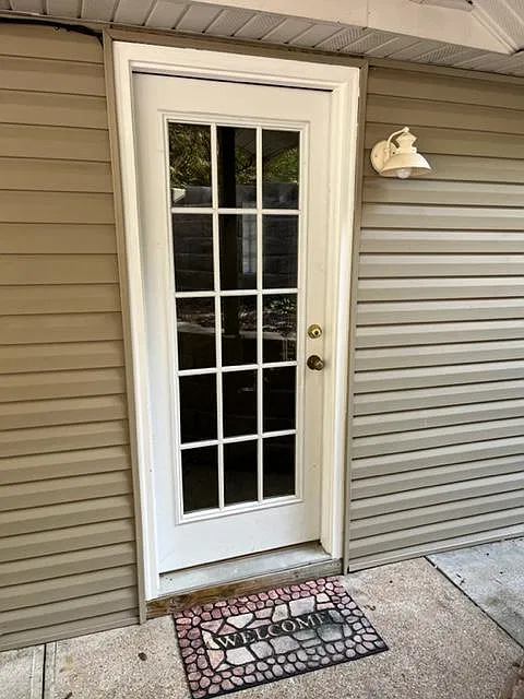 509 Taneycomo Hill Dr — Photo 2