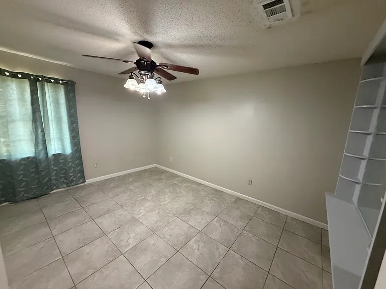 326 Barkwood Cir — Photo 13