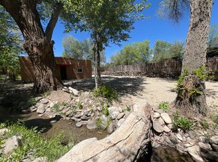 36 Ortiz Rd #E, Ranchos De Taos, NM 87557