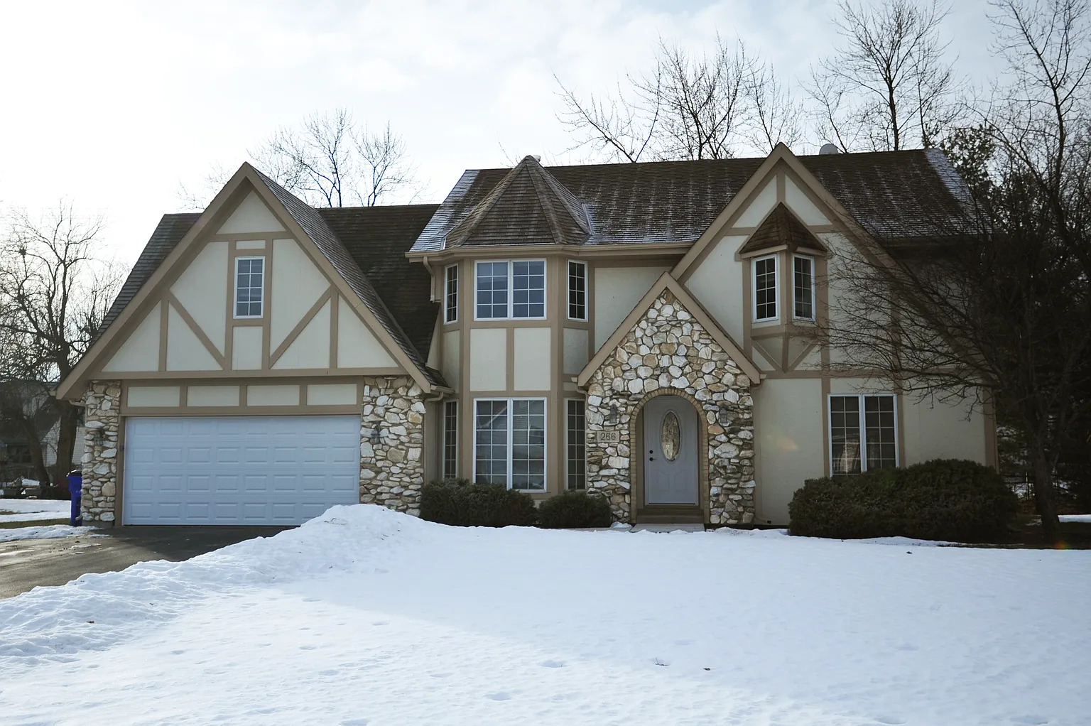 266 Cove Dr photo 1