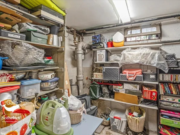 23 Whitson Street image 35 of 40