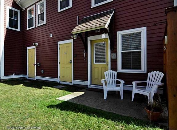 5th image of 751 Metacom Ave Unit 6