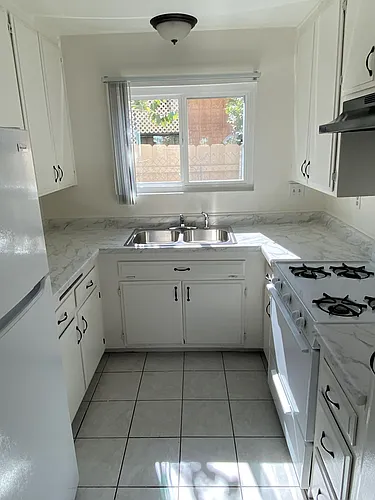 4065 Highland Ave Photo 1