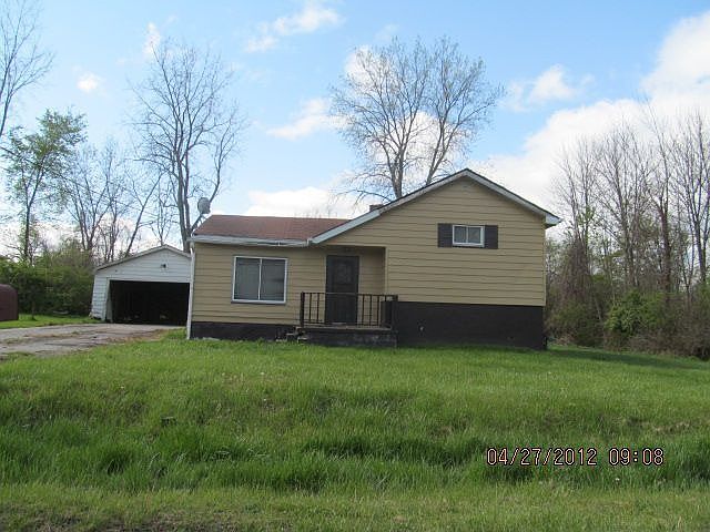 1st image of 25281 Suwanee Ave
