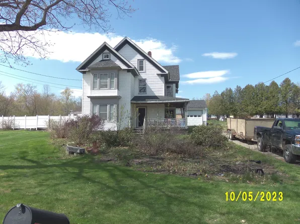 37 North Street, Hartland, ME 04943