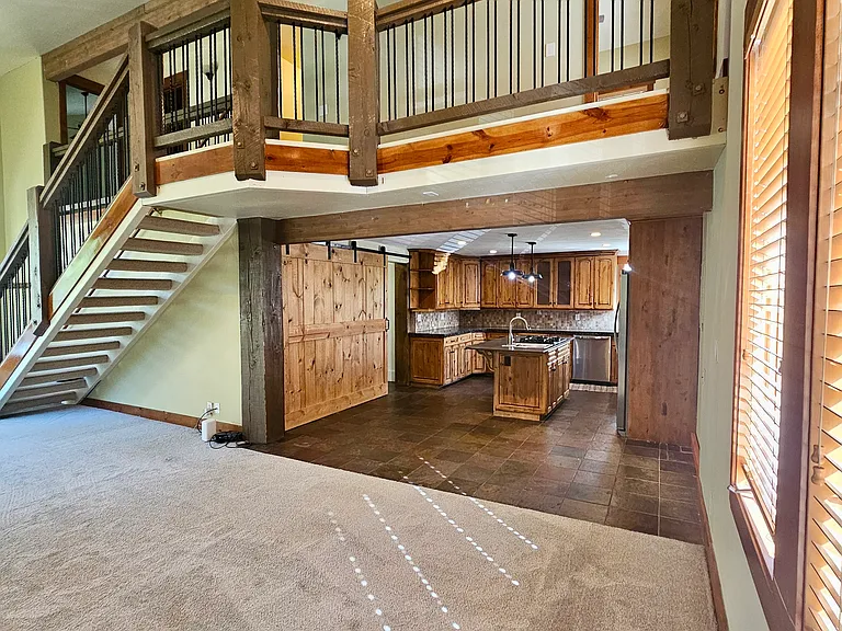 3866 Holiday Curve Dr — Photo 4