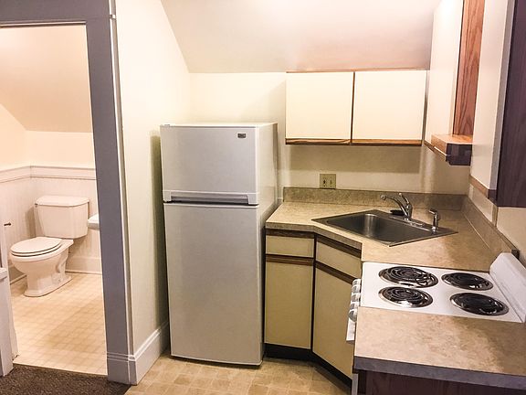 5th image of 291 E 16th Ave APT C