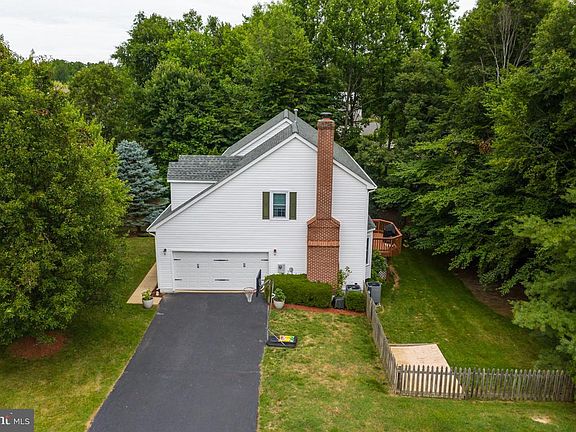 4th image of 6015 New Pembrook Ln