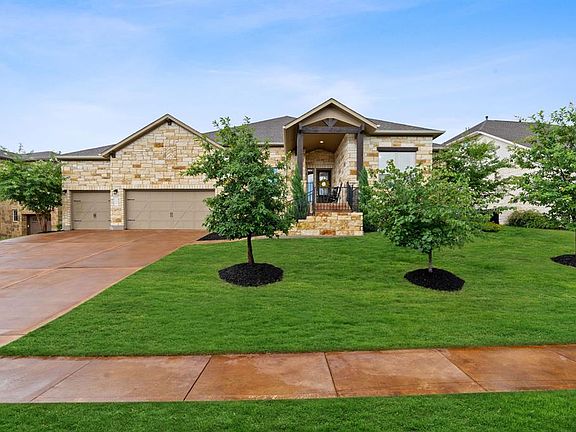 2nd image of 303 Coopers Crown Ln