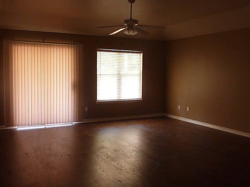 2nd image of 2142 Keystone Dr