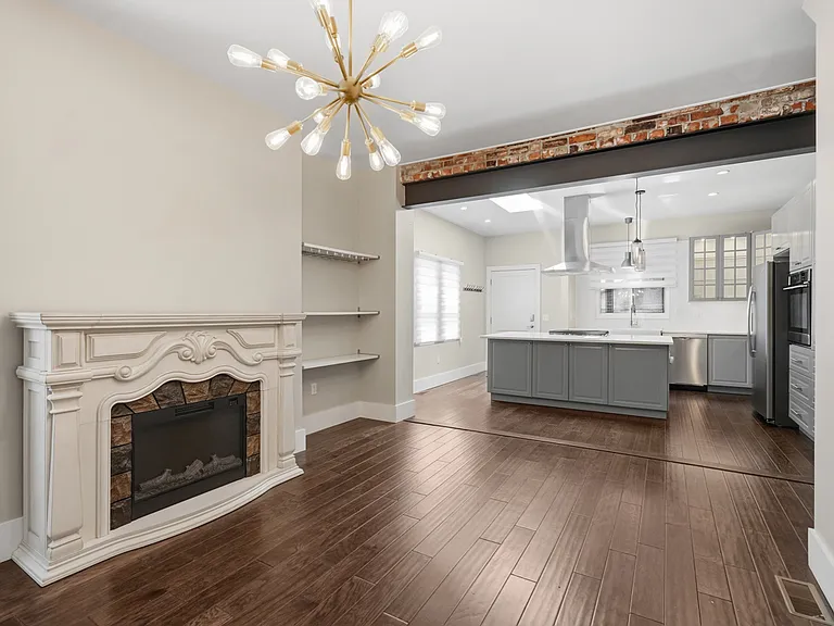 5641 Carnegie St — Photo 8