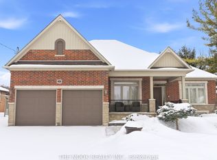 59 Queen St, Whitby, ON L1M1C4