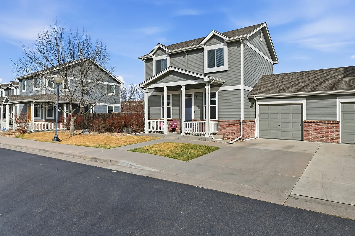 Building Photo - 1706 Lake Shore Pl