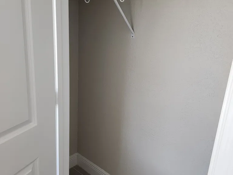 4656 SW Lassiter Ter #1 — Photo 23