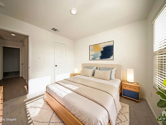 3rd image of 3732 Los Cabos Dr