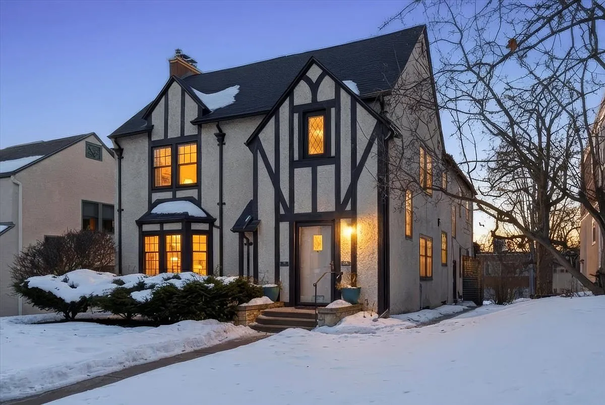 Building Photo - 3540 Irving Ave S #2