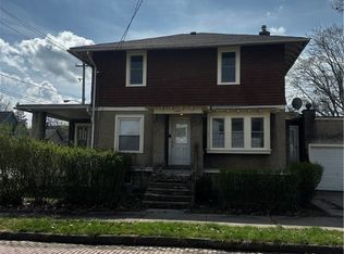 908 N Howard St, Akron, OH 44310