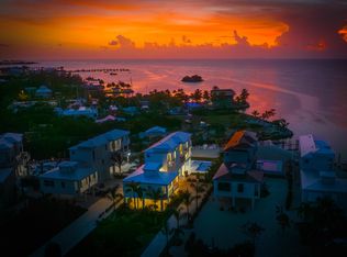 735 50th St, Marathon, FL 33050