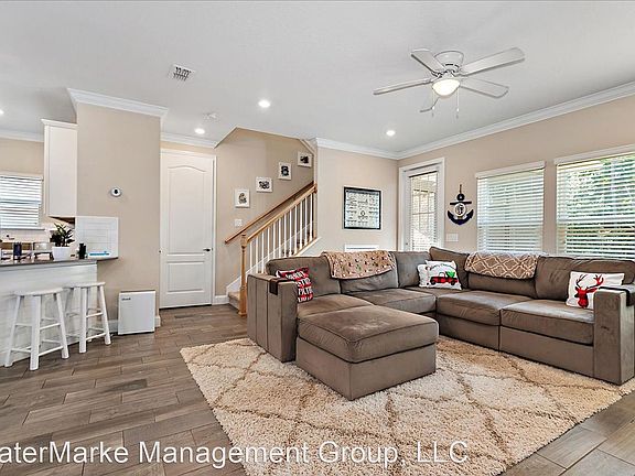 4th image of 168 Silver Creek Pl