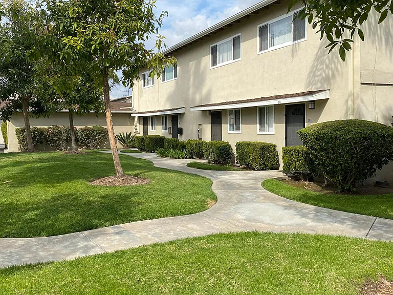 Villas at Orange — Photo 25