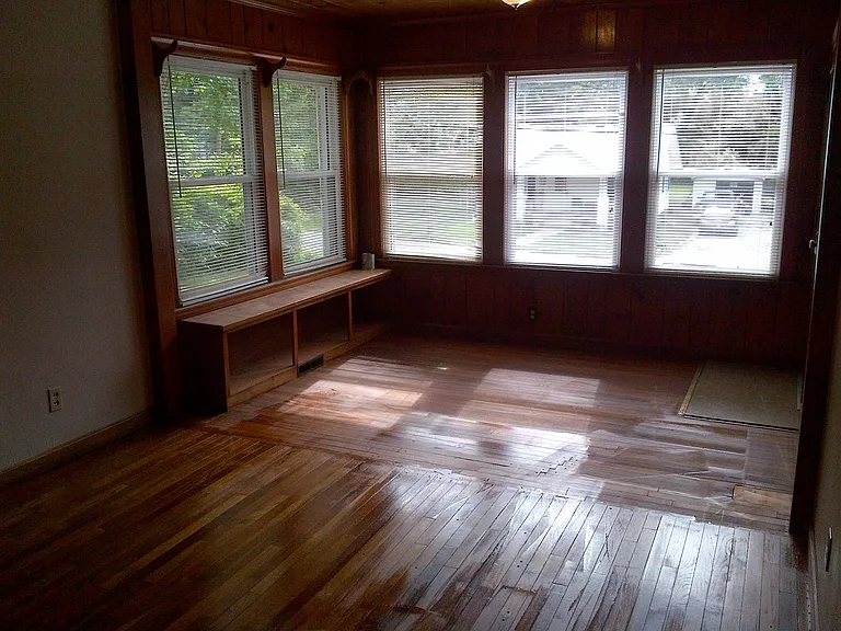 1412 N Kinser Pike — Photo 7