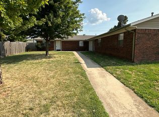2113 California Ave #13, Chickasha, OK 73018