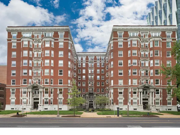 4950 Lindell Blvd APT 1W, Saint Louis, MO 63108